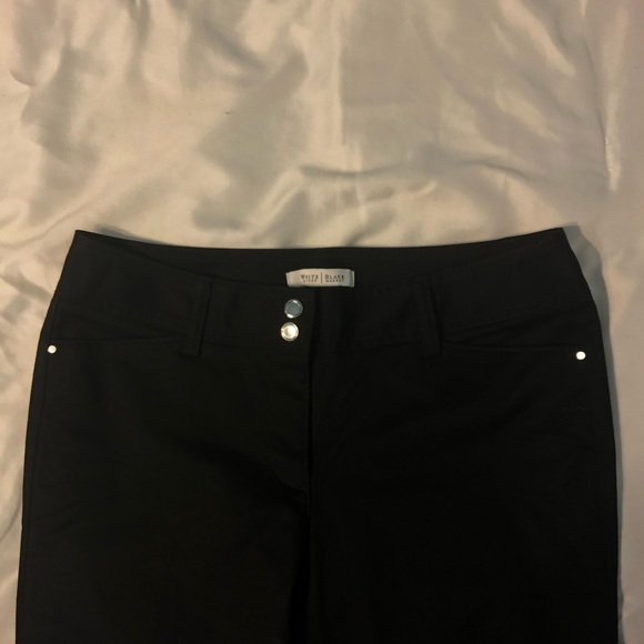 Whitehouse black Market Black dressy capri jeans - Picture 3 of 3